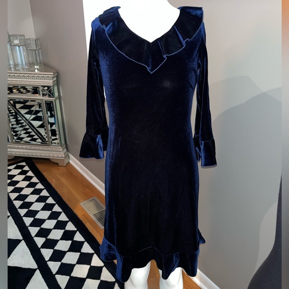 Gorgeous navy velour dress made by hype. Tie in back.  Girls size 10. - Picture 1 of 9